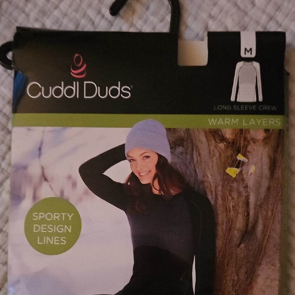 Cuddl Duds Sporty Black Long Sleeve Crew